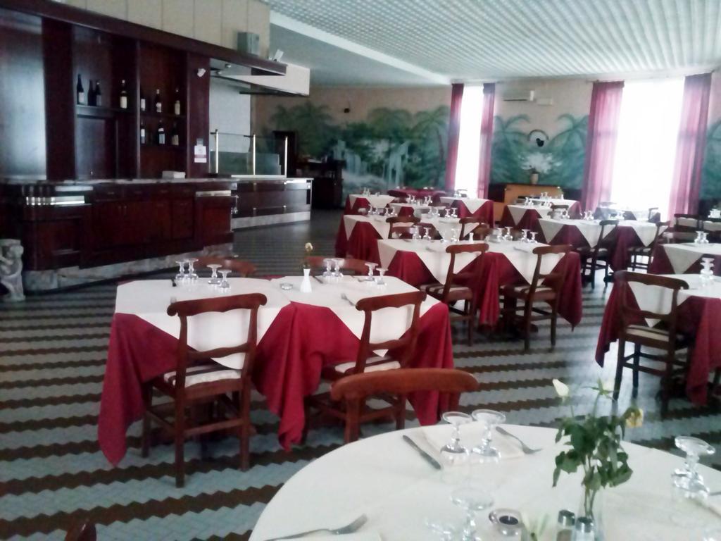 Hotel Cascata Pozzolo Formigaro Exterior foto